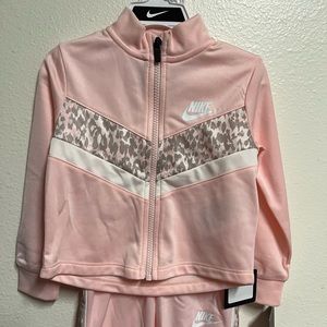2T Nike 2pc jogger set